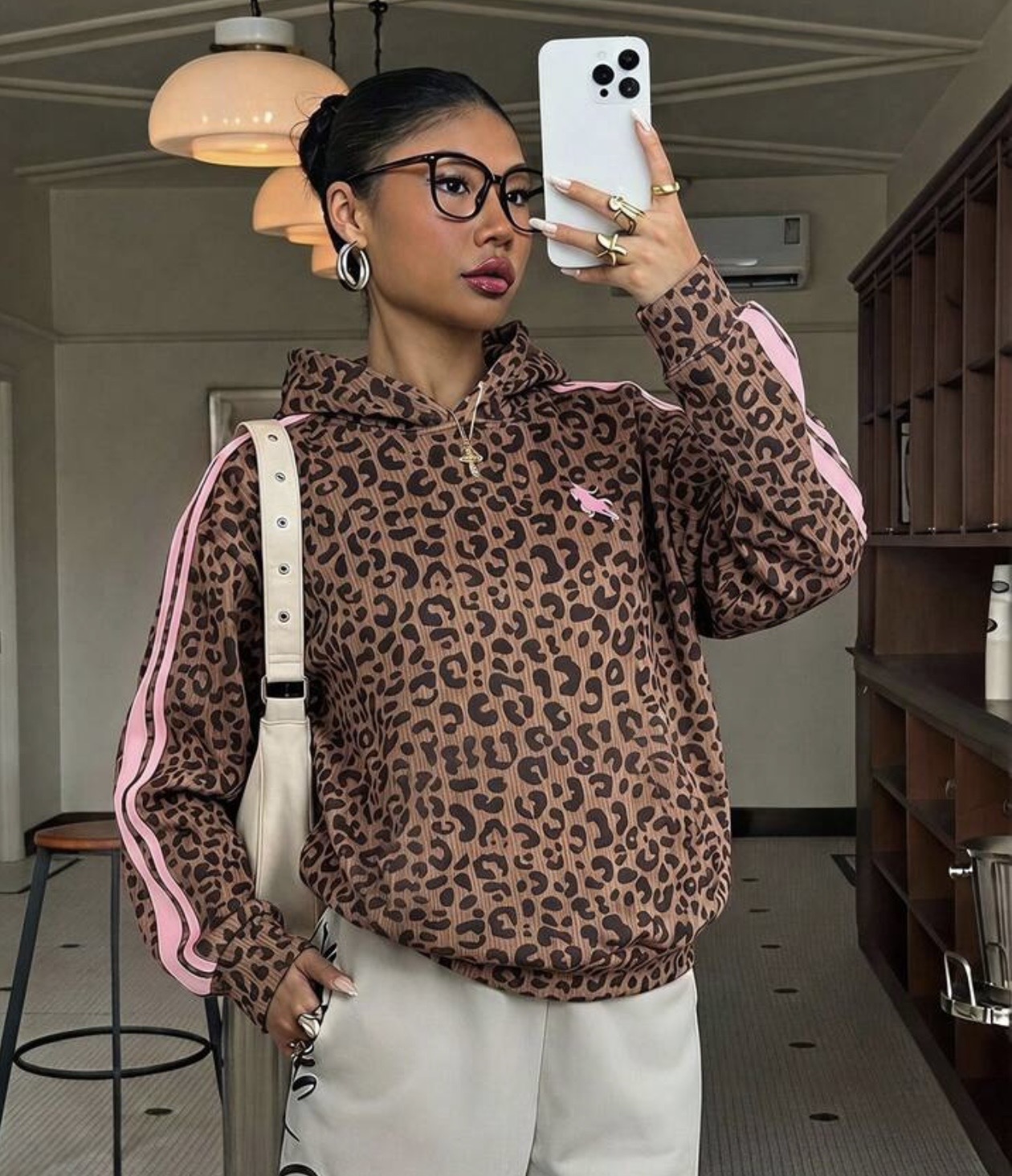 Hoodie Oversize Rosa · foto 1 de 2