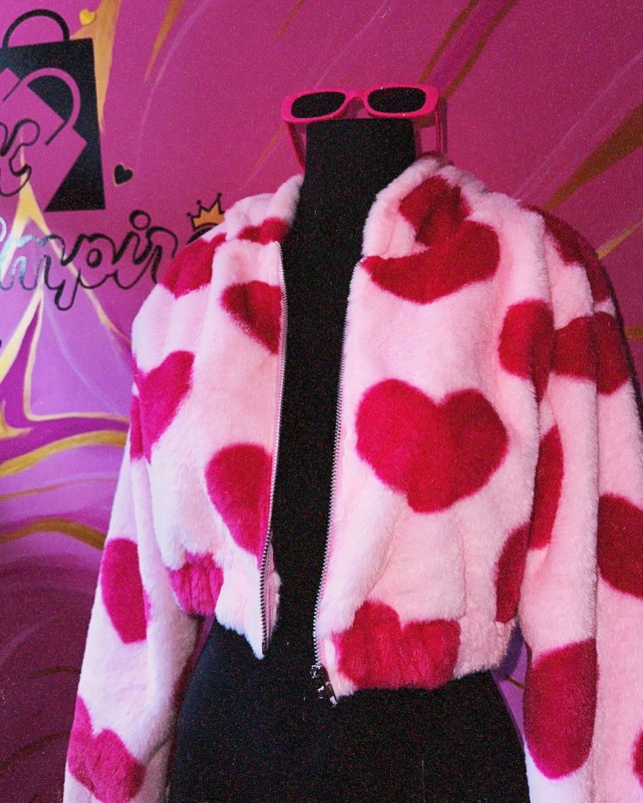 Abrigo corazones/gorro